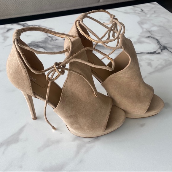 Tan Aldo heels - Picture 1 of 4